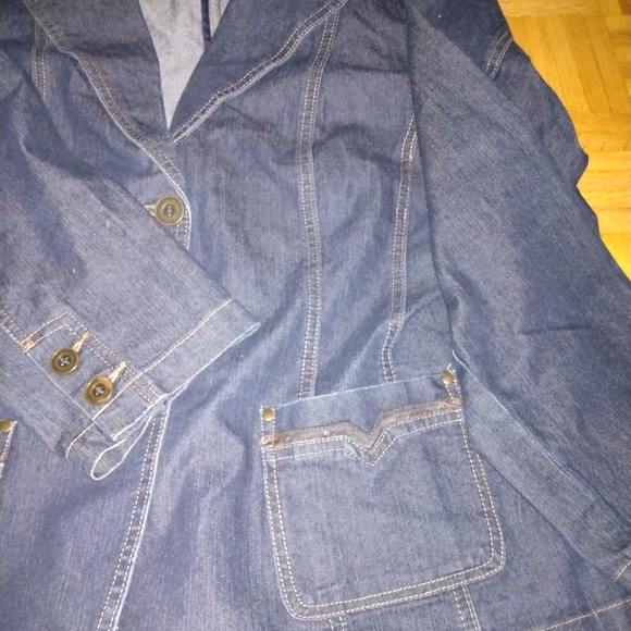 AE Sport size 24 Classy Ladies Jean Jacket - Picture 3 of 5